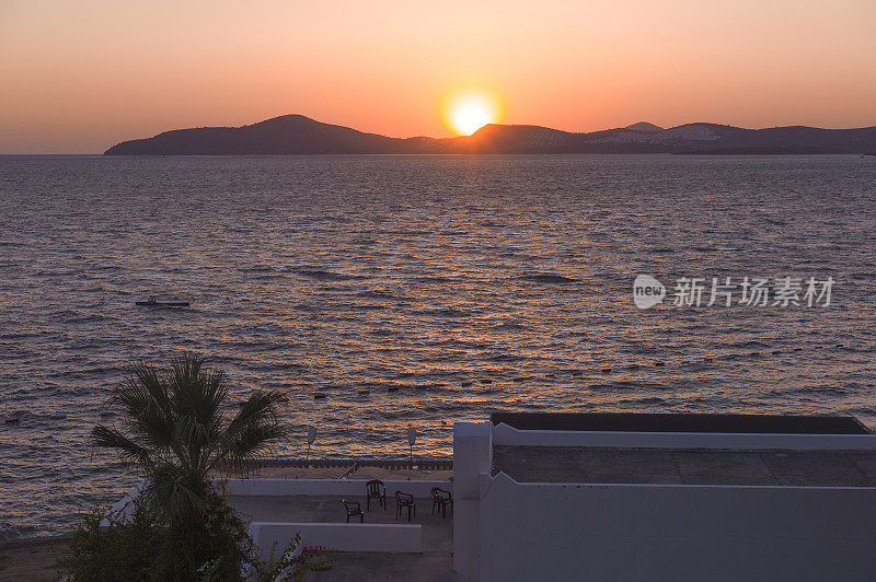 土耳其bodrum gulluk mugla避暑别墅海滩上的日落